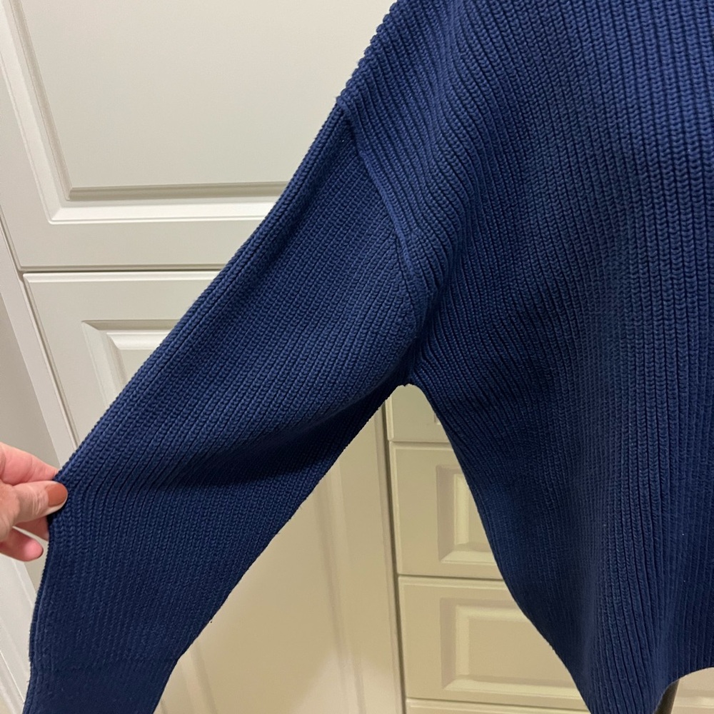 NWT Banana Republic Deep Blue Crew Neck 100% Organic cotton oversized sweater - Picture 4 of 10
